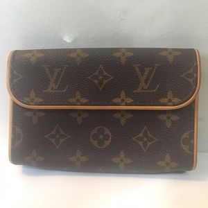 Louis Vuitton Florentine Monogram Pochette/Clutch